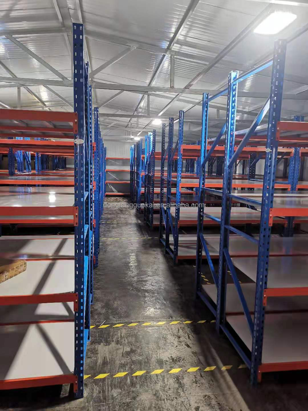 High Bearing Heavy Duty Warehouse Racking Shelf Rack System Steel Vna Pallet Racking Narrow Aisle Rack With CE