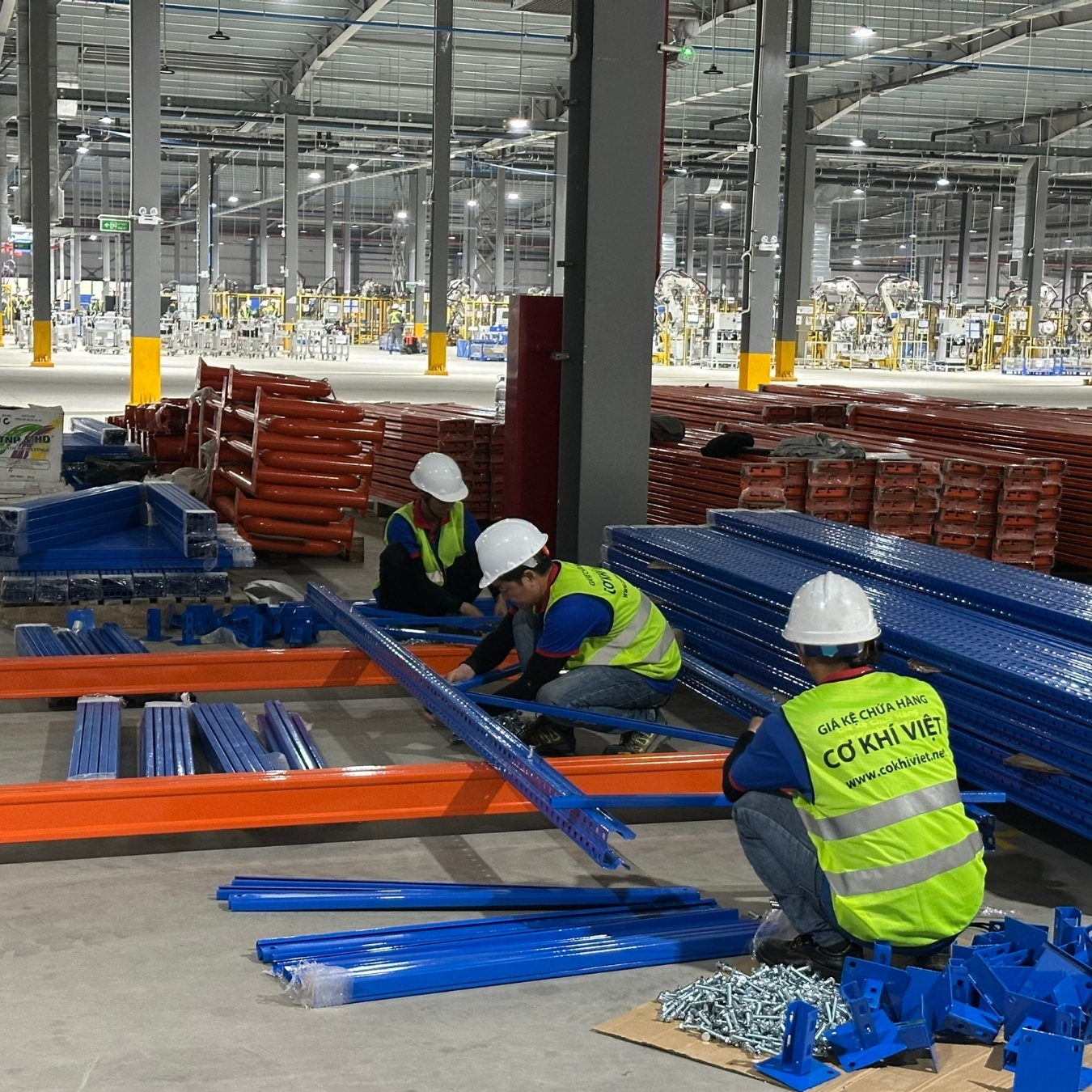 Traditional Upright Selective Pallet Racking System With Durable Racks And Shelves For Efficient Warehouse Material Handling