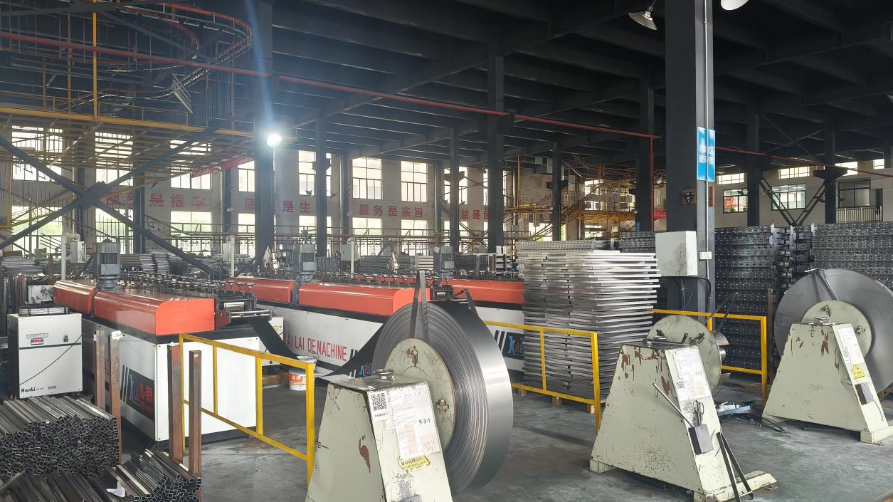 Forming Machine
