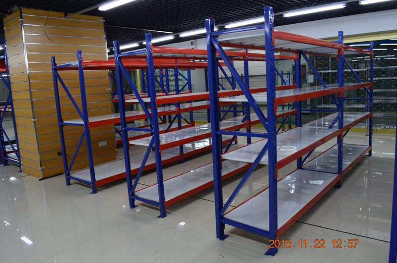 High Capacity Storage Rack for Industrial Warehouse Needs