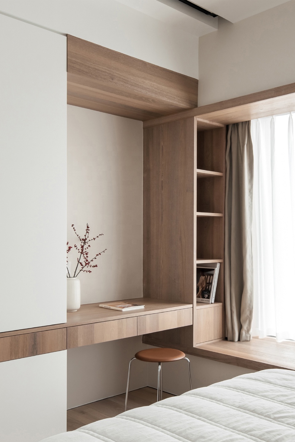 Italian Minimalist Integrated Wardrobe With Dressing Table Luxury Solid Wood Bedroom Closet System Customized Cabinet