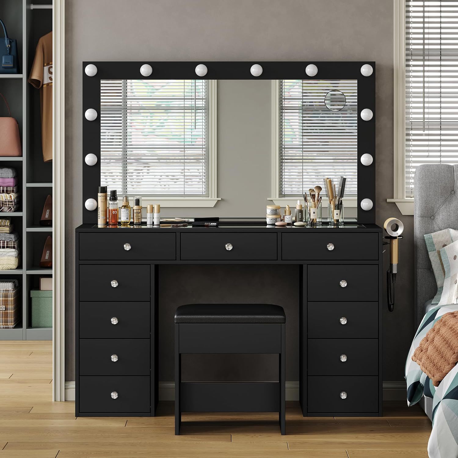 Mirrored MDF Vanity With Lighting Professional Makeup Table Beauty And Nail Salon Vanity Table
