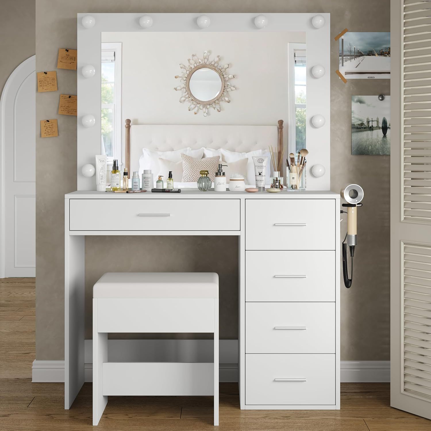 Mirrored MDF Vanity With Lighting Professional Makeup Table Beauty And Nail Salon Vanity Table
