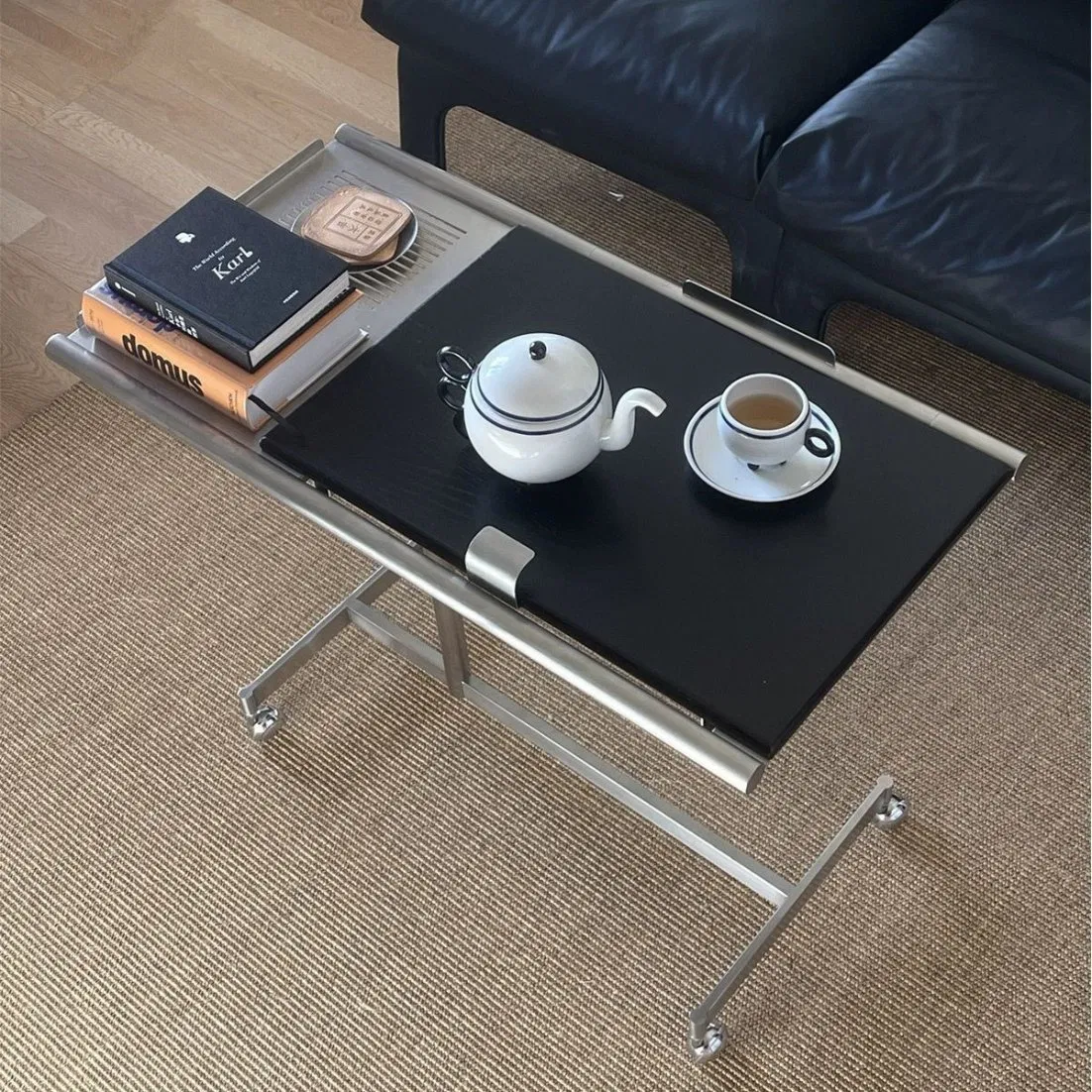Mobile Adjustable Solid Wood Side Table with Wheels Lift-Top Bedside Coffeetable with Wheels for Living Room &amp; Bedroom