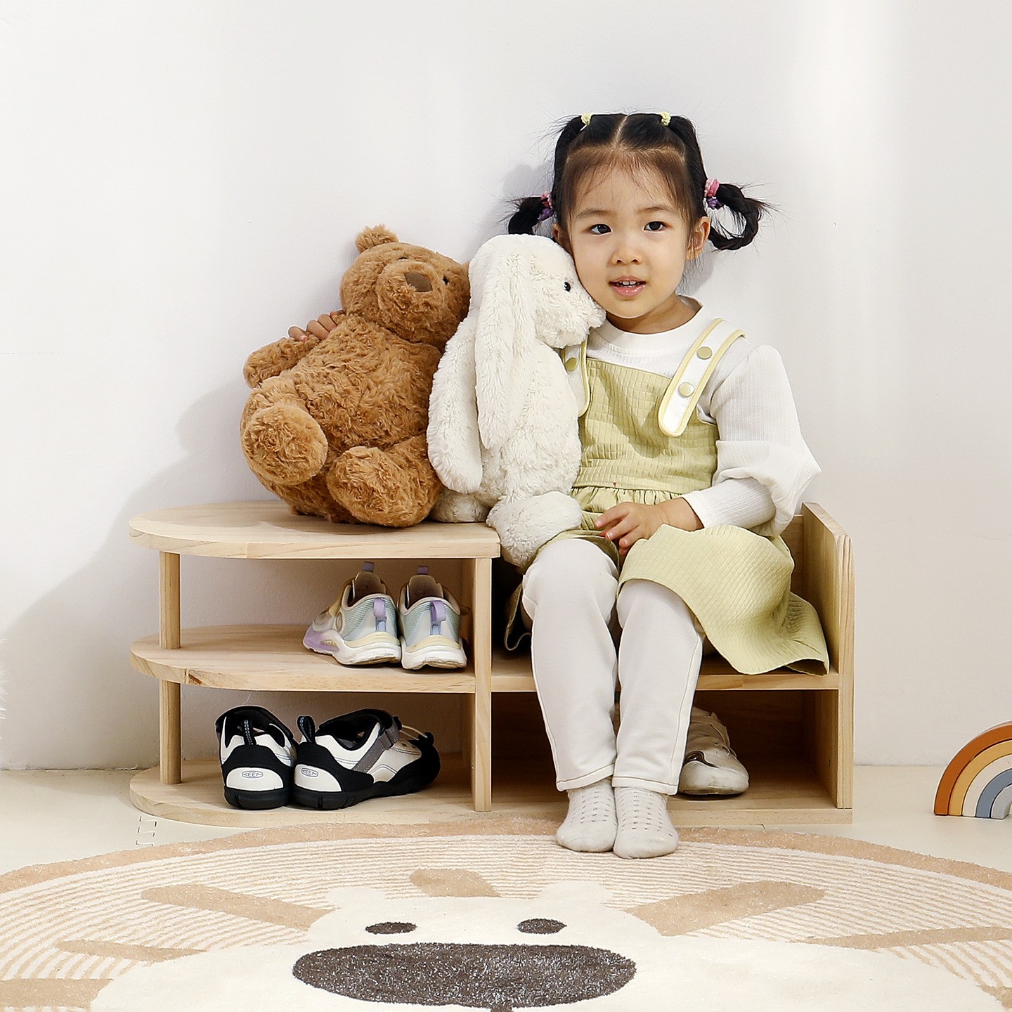 Wholesale Children's Wooden Shoe Bench Organizer Minimalist Kids Entryway Storage Bench for Daycare