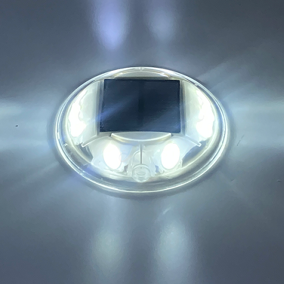 Solar Runway IP68 Waterproof Ground Lights High Brightness Traffic Signal Road Stud