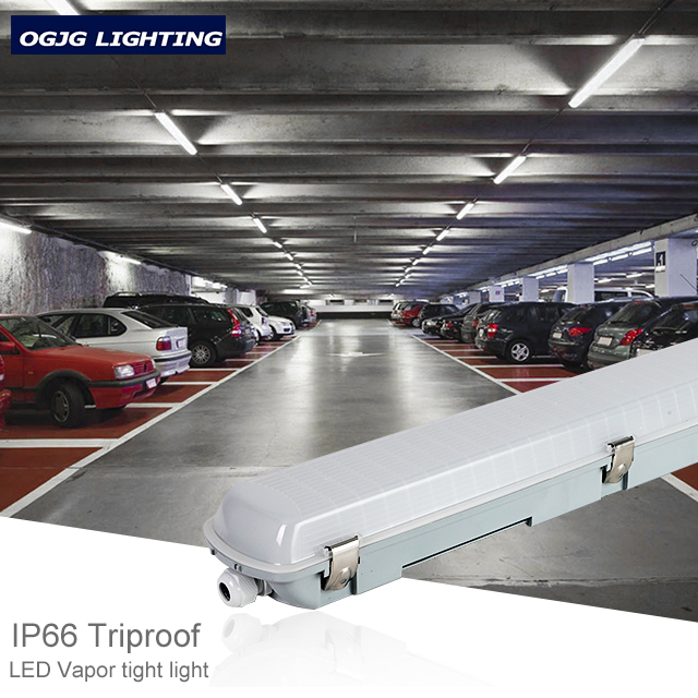 IP66 4ft Weatherproof Tri Proof LED Light Fitting Dimming Sensor Emergency Battery Backup 120 Beam Angle 3000-6500K Color Temp