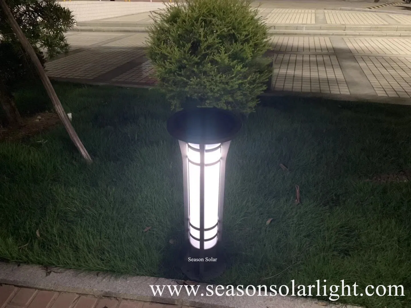 High Lumen LED Lighting Lamp CE Garden Outdoor Solar Bollard Lamp with 5W Solar Panel &amp; LED Lamp
