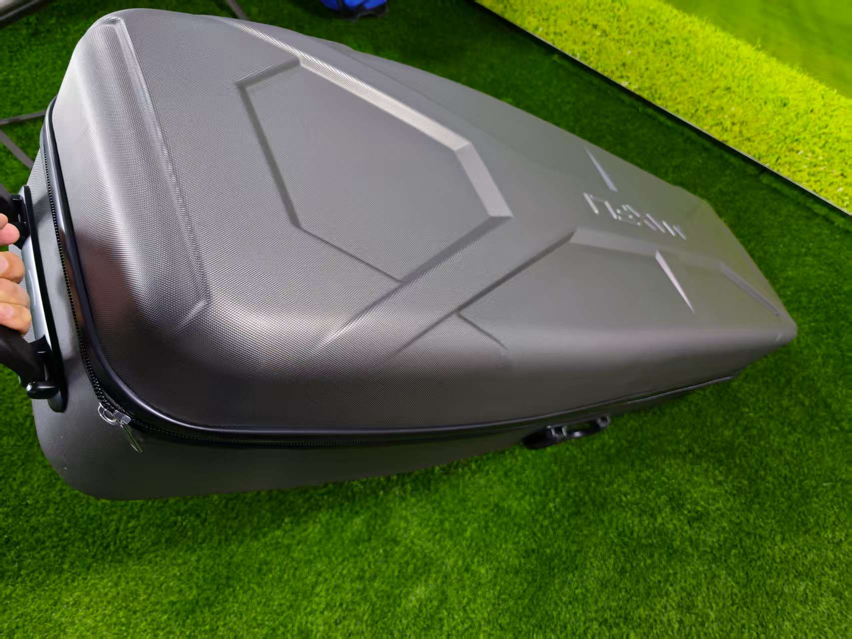 Golf Hard Sided Travel Cover Case with 4 Spinner Wheels and code lock