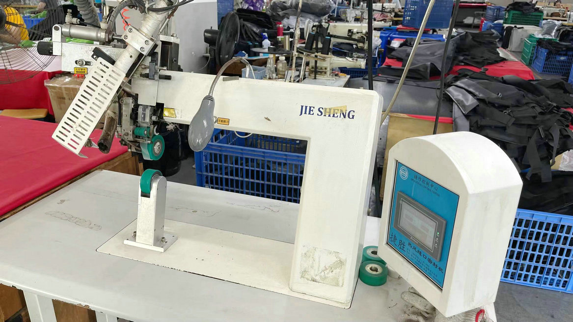 Hot air sealing machines