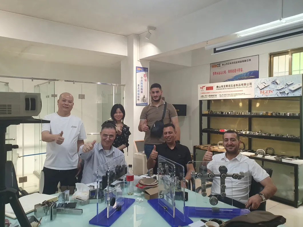 Overseas Clients Visiting Factory