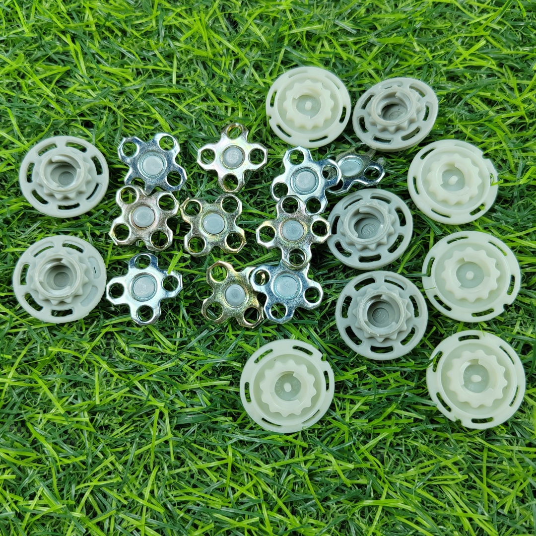 Golf Spike Details Left View