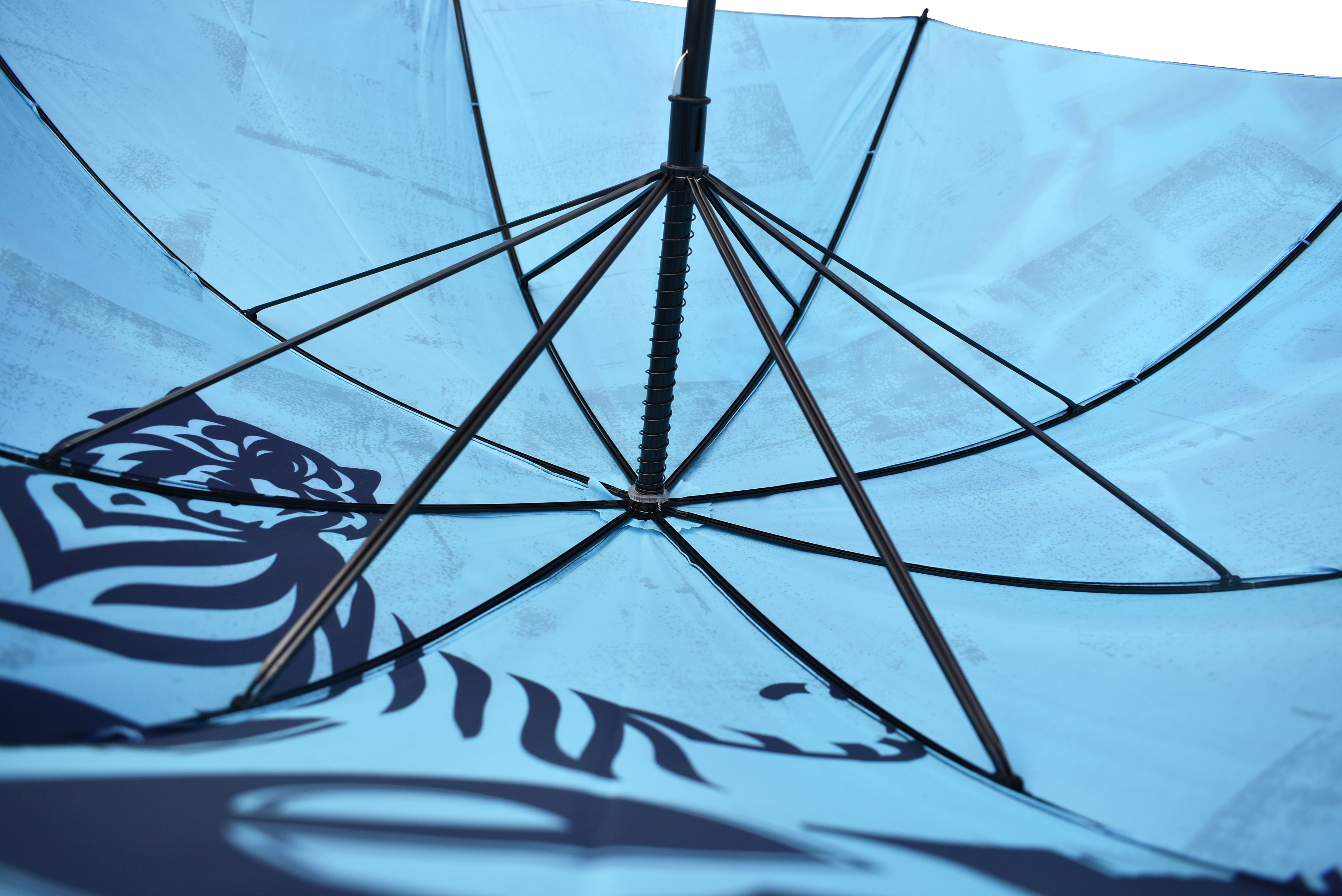 27\" Manual Control Double-Layer 8K Golf Umbrella for Sun Protection Straight Pattern for Business Gifts and Golf Activities