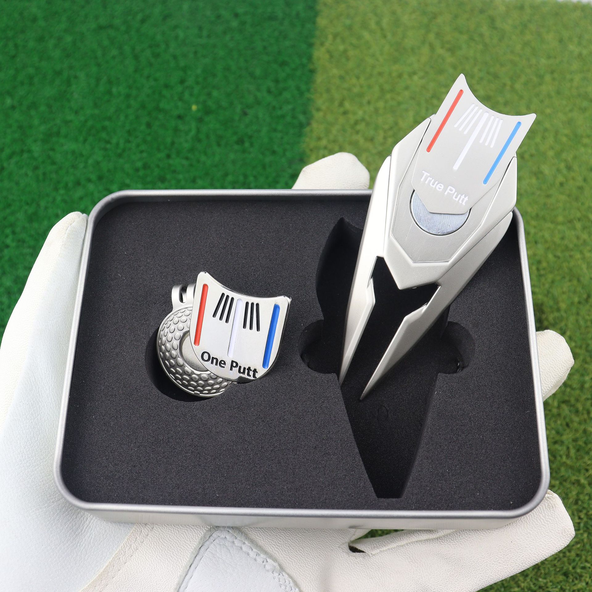 One Putt True Putt Metal Golf Alignment Aids For Practice Silver Color With Red Blue Lines Green Fork Hat Clip