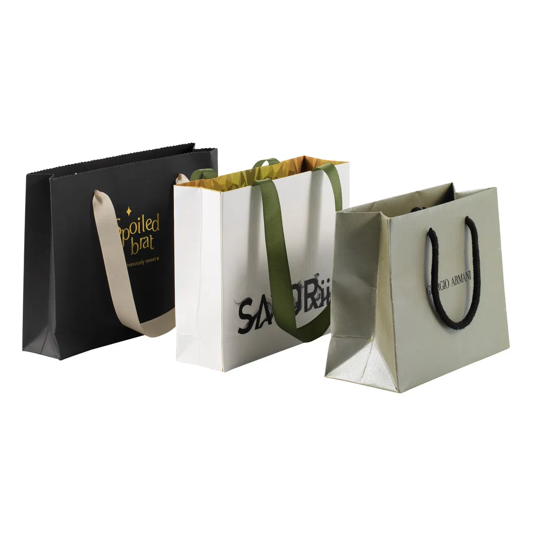 Saco de presente de roupa personalizado de alta qualidade por atacado, saco de papel texturizado preto fosco