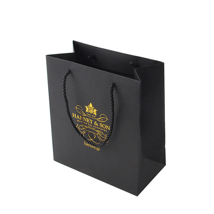 Bolsas de presente de papel de luxo personalizadas com elegante estampagem em foil dourado