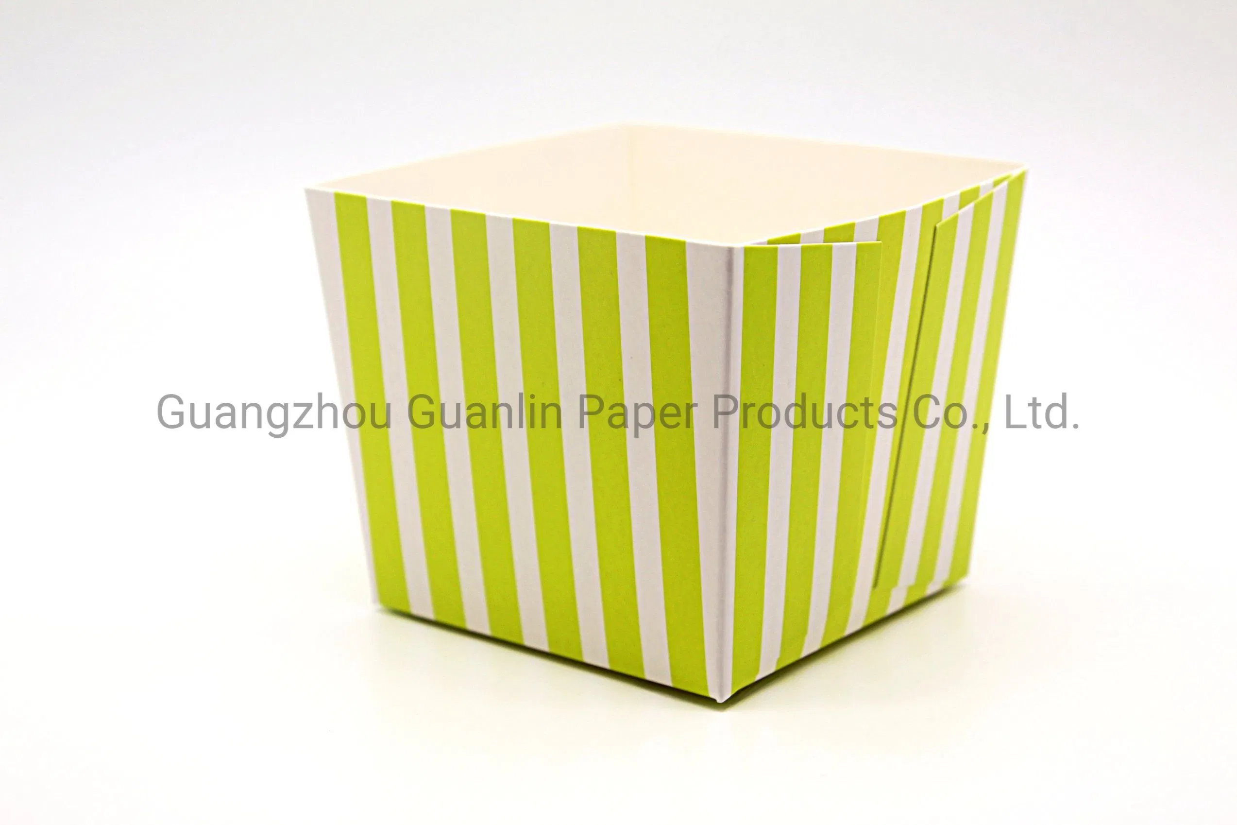 Forma de Bolo de Papel Colorido Listrado em Forma de Quadrado Feita Profissionalmente