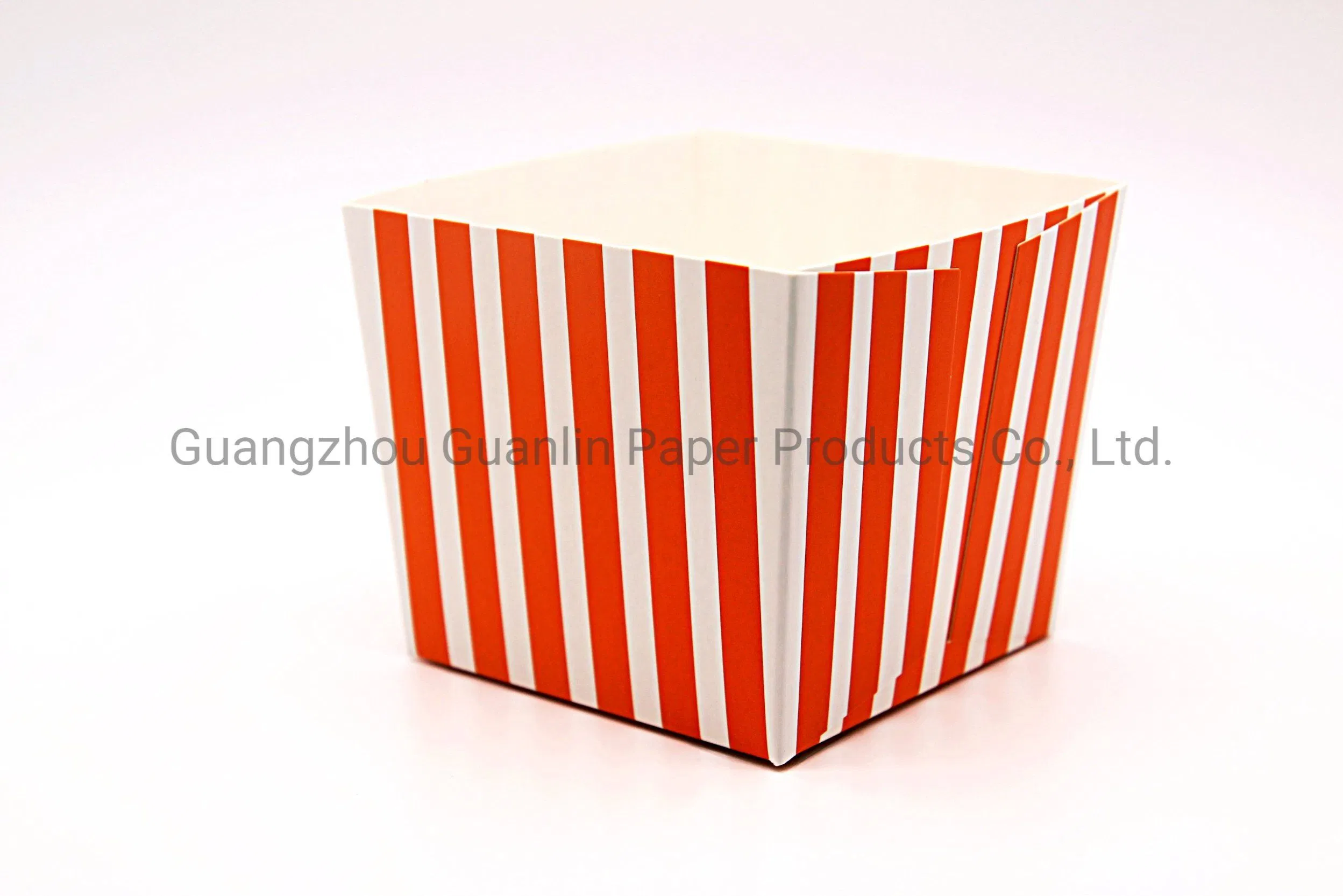 Forma de Bolo de Papel Colorido Listrado em Forma de Quadrado Feita Profissionalmente