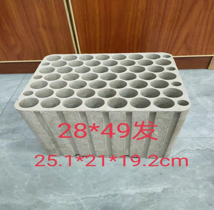Moldes de Bolo de Fogos de Artifício Feitos com Papel Reciclado e Gesso