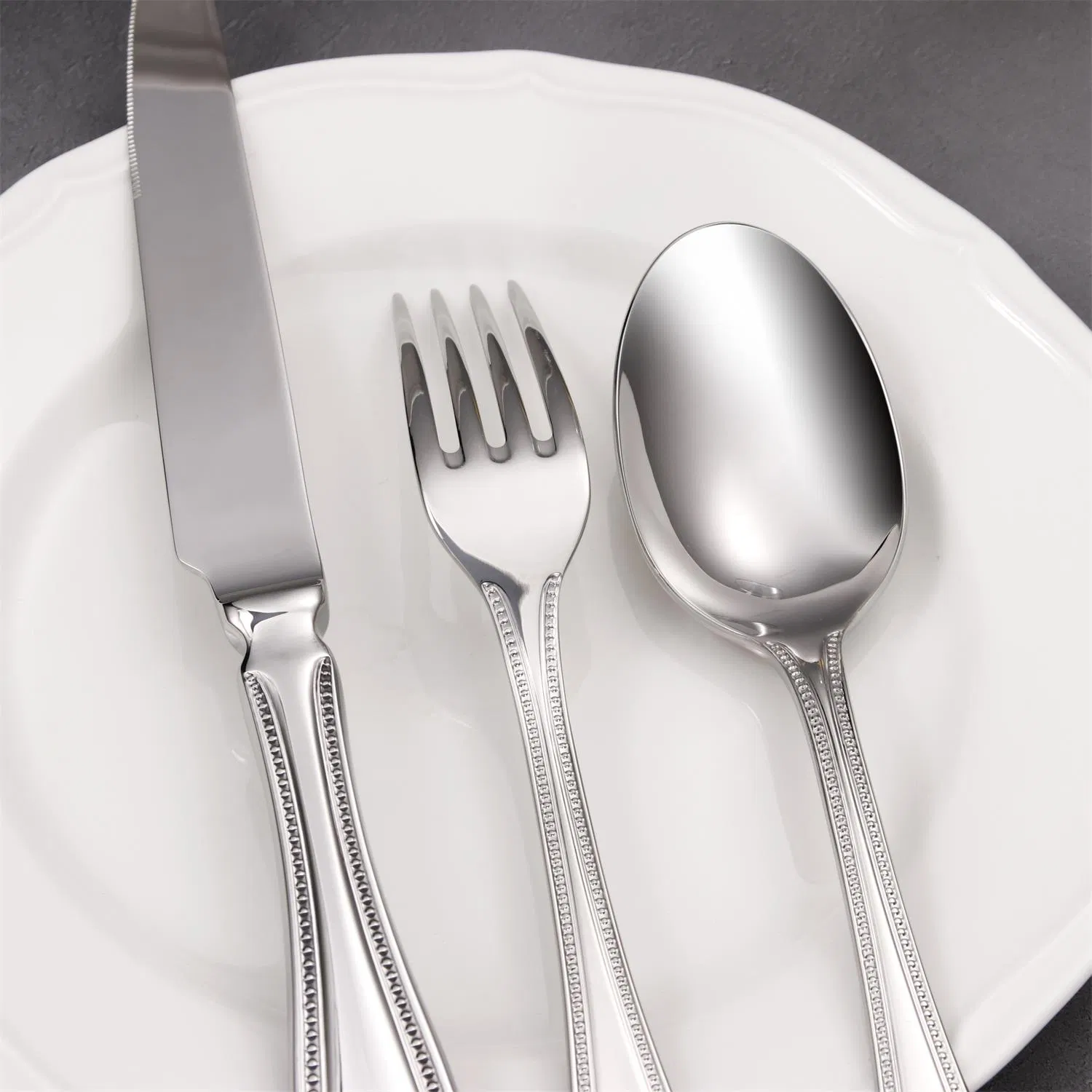 Inovador Cabo de Gravação 304 Aço Inoxidável Utensílios de Cozinha com Colher, Garfo e Faca com Certificação FDA/LFGB/SGS/UE
