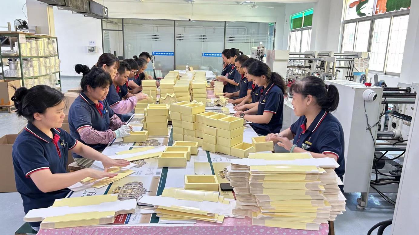 Packing - Embalagem das Caixas de Papel Prontas para Envio