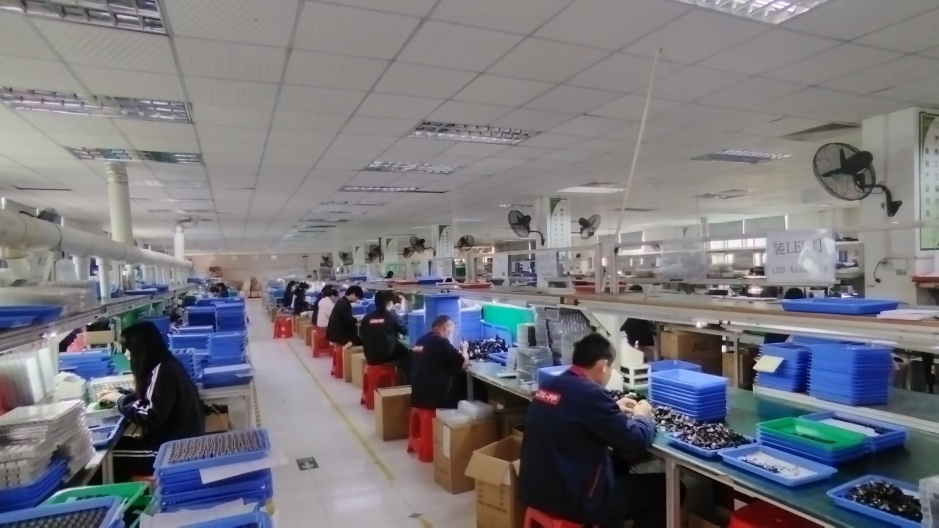Lumopt R&D team conducting optical transceiver research and development