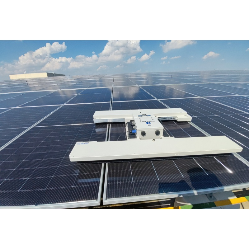 Utility-Scale Ai-Driven PV Trackless Hybrid Cleaning Remote-Controlled Robot