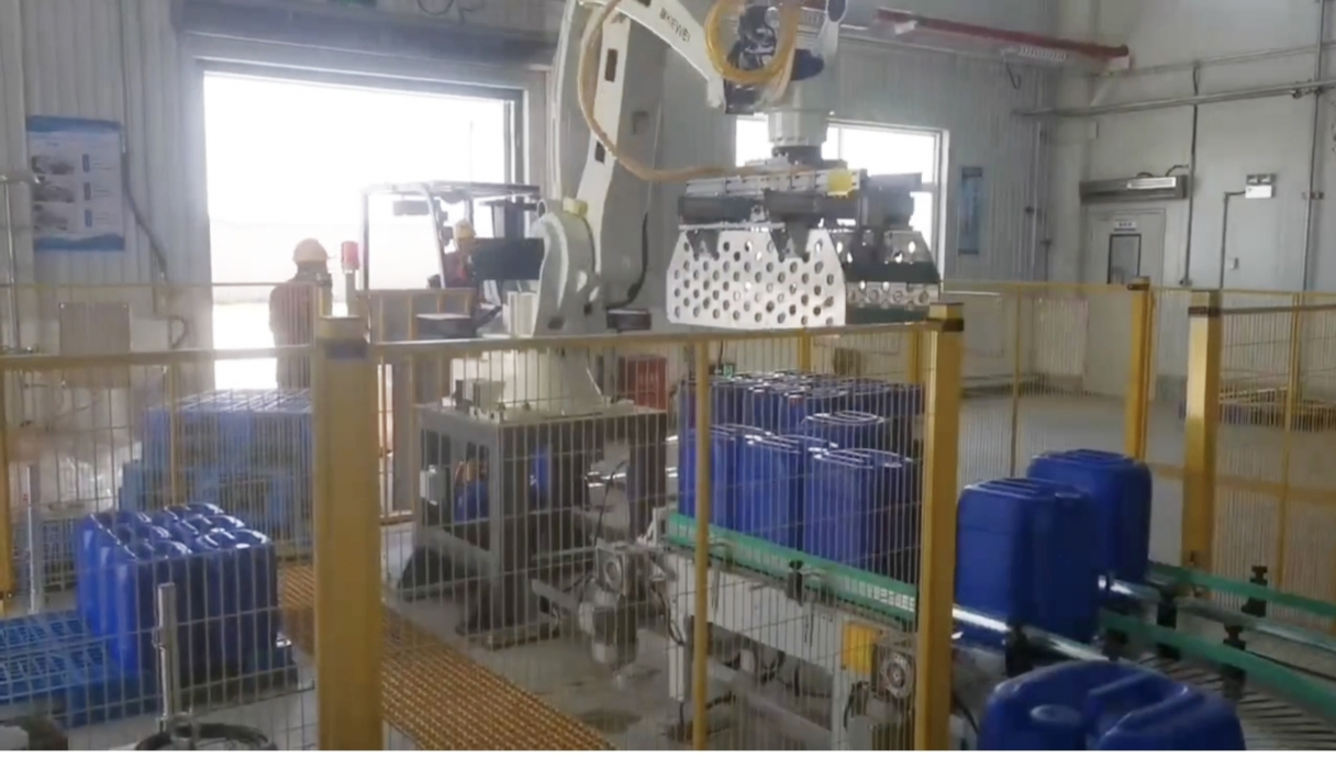 Robot Arm for Industrial Bulk Material Palletizing