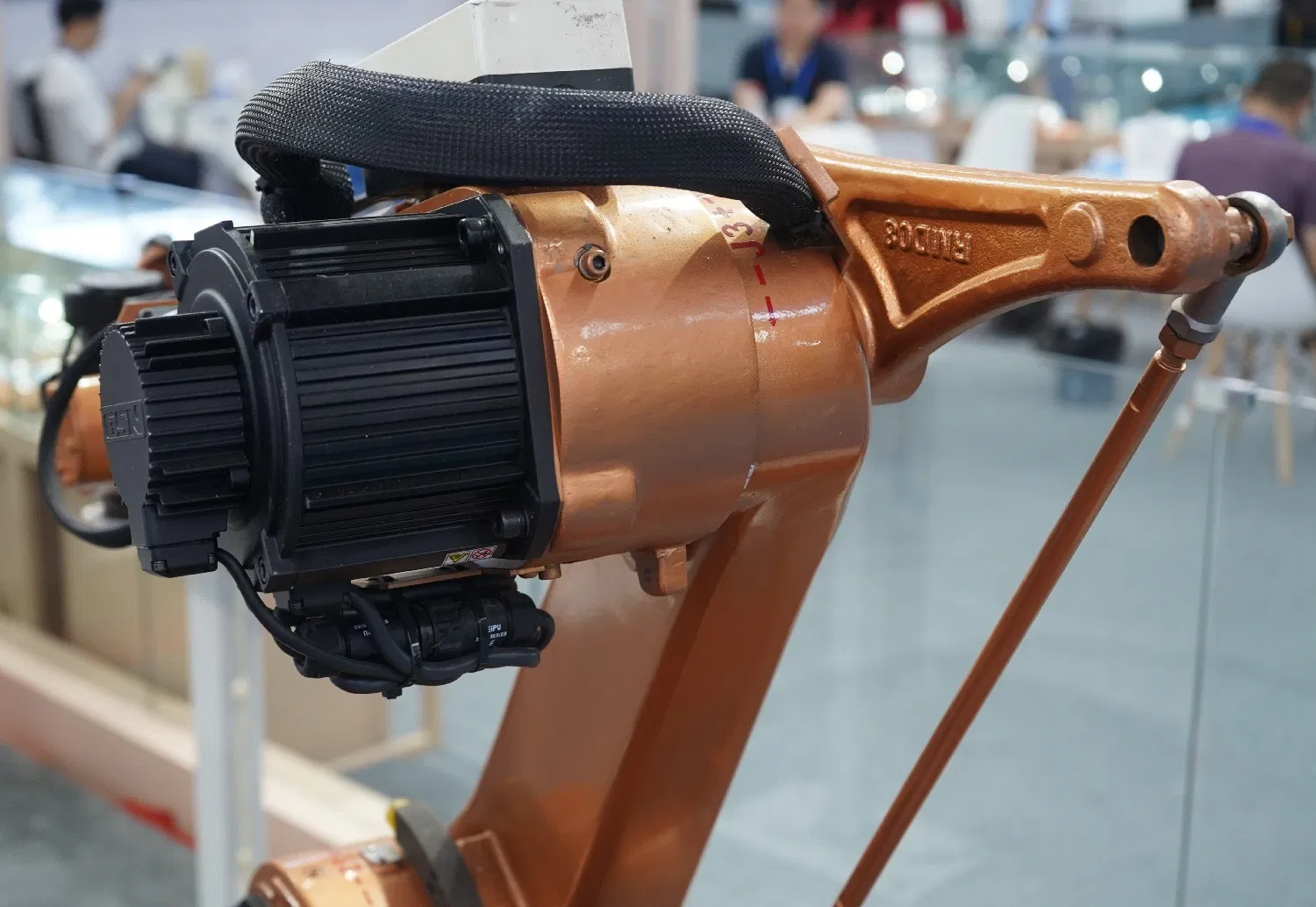 High Performance Fully Automatic Industrial delivery Robot arm &nbsp;Collaborative Palletizing Robot