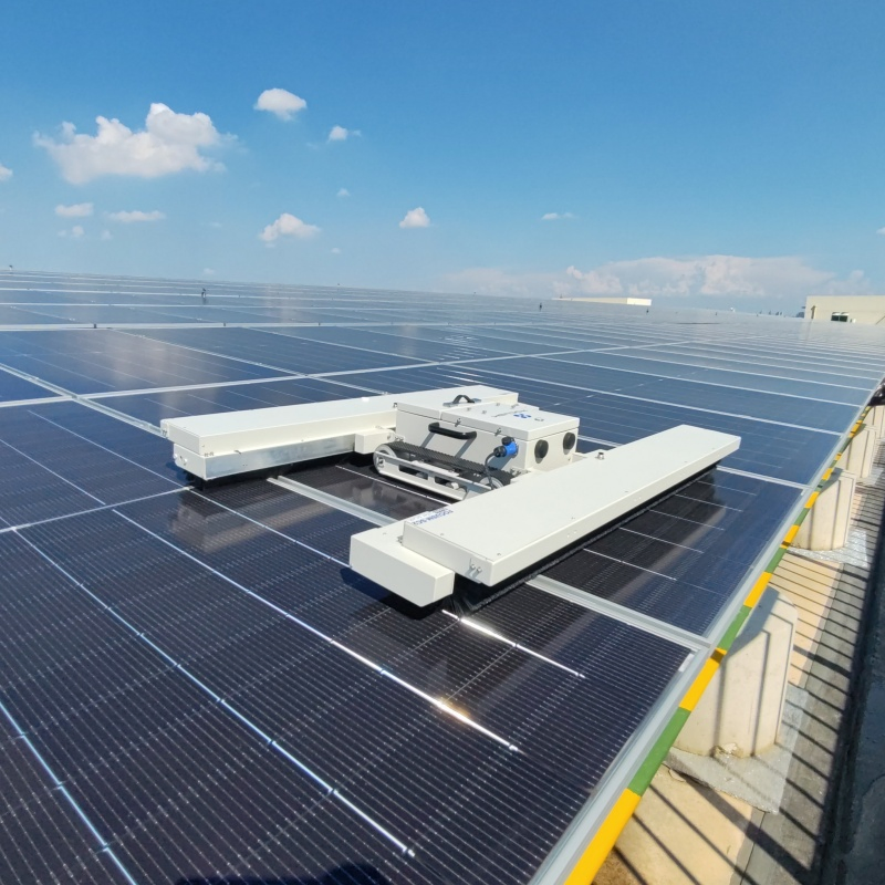 Lidar Navigation High-Torque Solar Smart PV Trackless Cleaning Robot