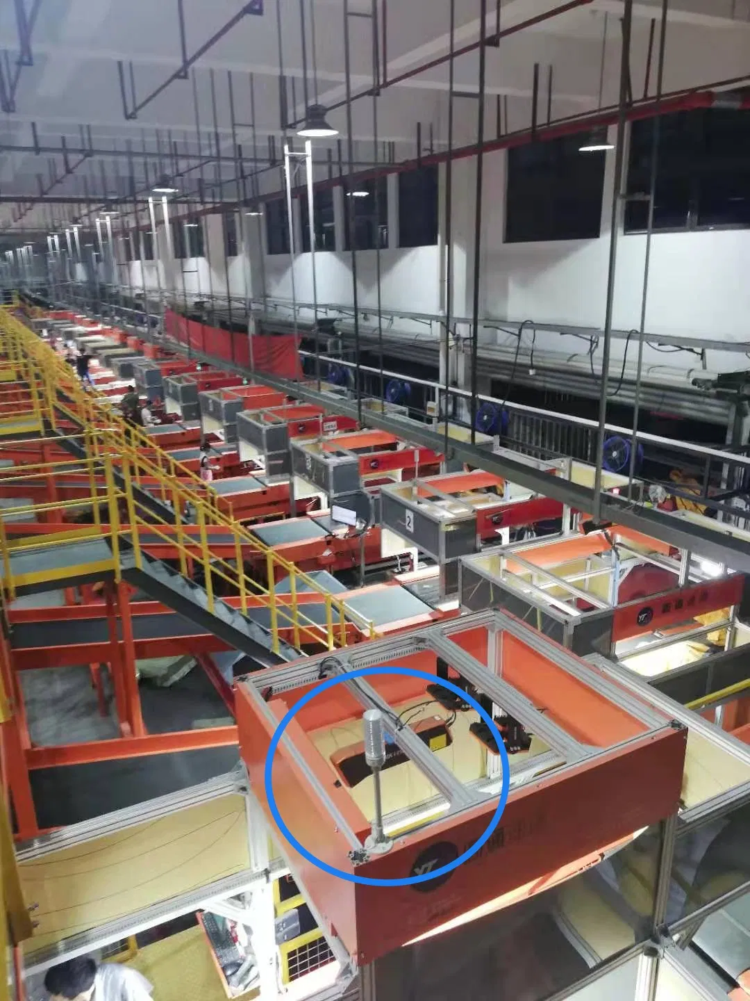 Automatic Courier Parcels Cartons Sorting System with Dws High Speed Belt Sorter Wave Sorter