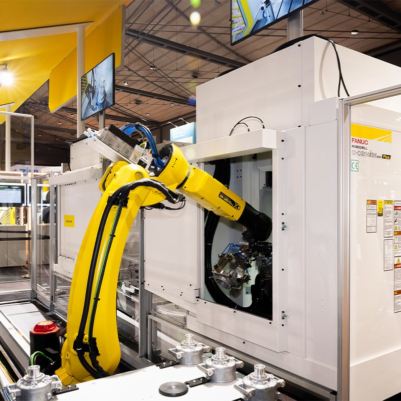 Fanuc M-20ID/35 Heavy Duty Industrial Handling Robot with Gripper for Stamping and Injection Machine Load