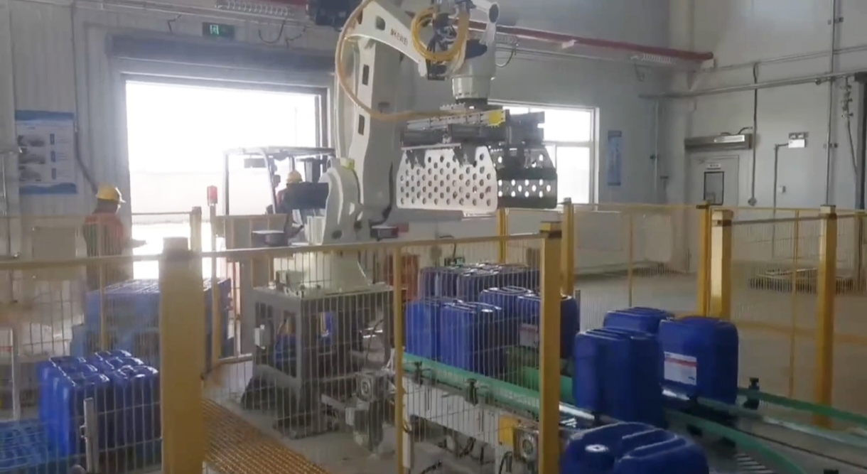 Robot Arm for Industrial Bulk Material Palletizing