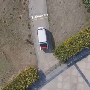Outdoor Autonomous Delivery Robot Self-Navigating Delivery Robot Ai-Powered Food Service Robot