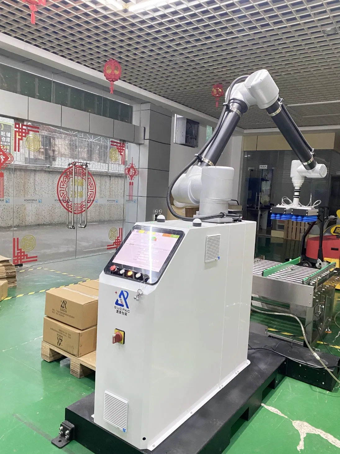Collaborative Palletizing Robot for Efficient Stack Automation in Warehouse and Factory
