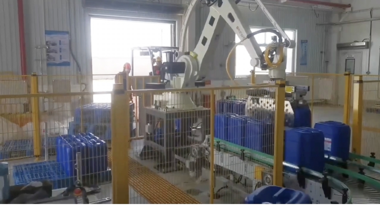 Robot Arm for Industrial Bulk Material Palletizing