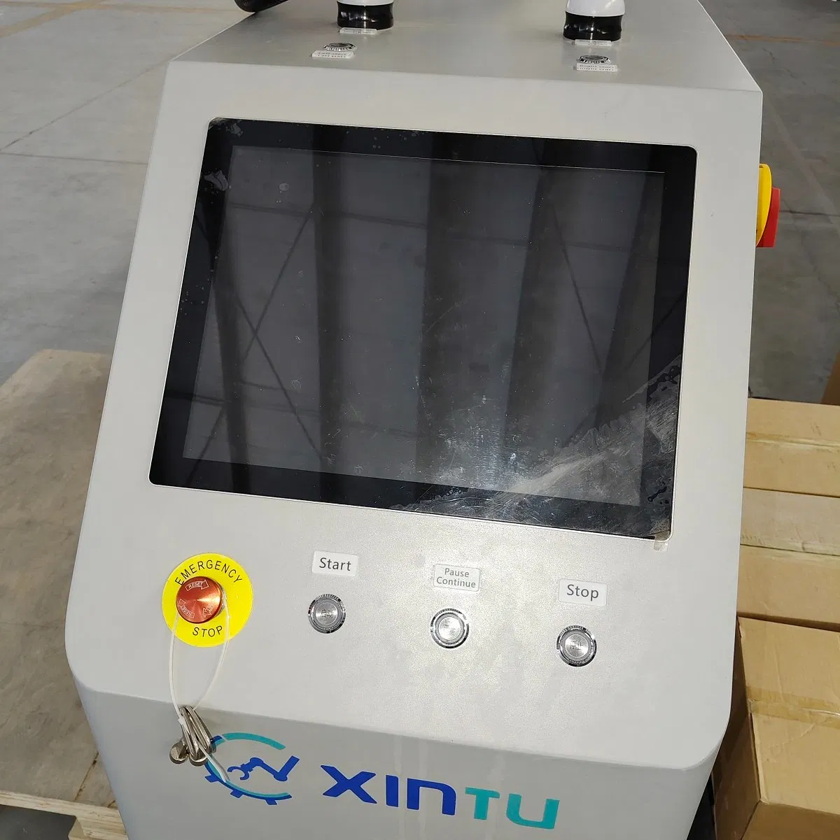 Automated Plastic Turnover Crate Handling: Cobot Robot Boost Warehouse Efficiency