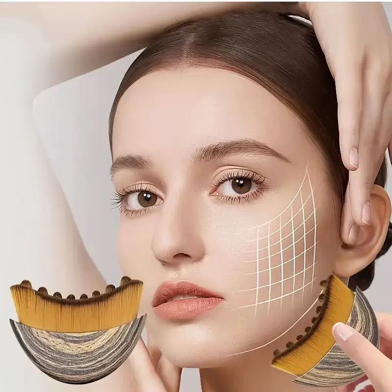 Nuevo cepillo de contorno facial de madera con mango suave y cerdas suaves hecho a medida