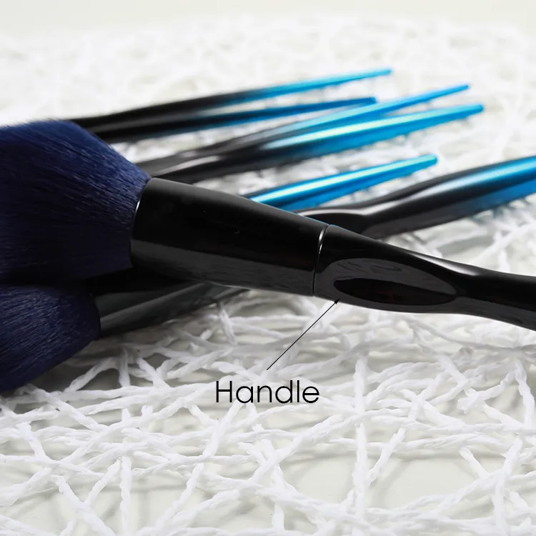 Nuevo cepillo de maquillaje de polvo facial sintético electrochapado de cintura delgada