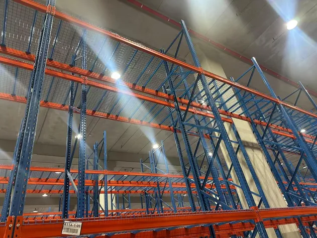Corrosion Protection Galvanized Steel Wire Mesh Pallet Rack Installation