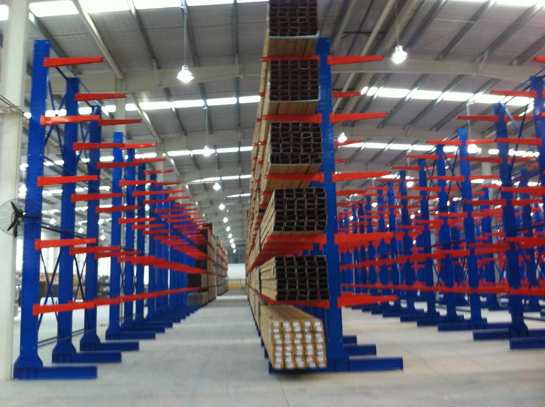 Heavy Duty Adjustable Steel Cantilever Rack for Warehouse Mold Storage