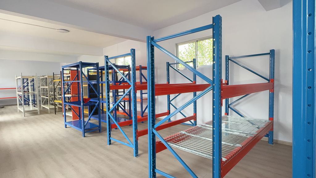 Nanjing Lush Rack industrial warehouse racking system factory overview