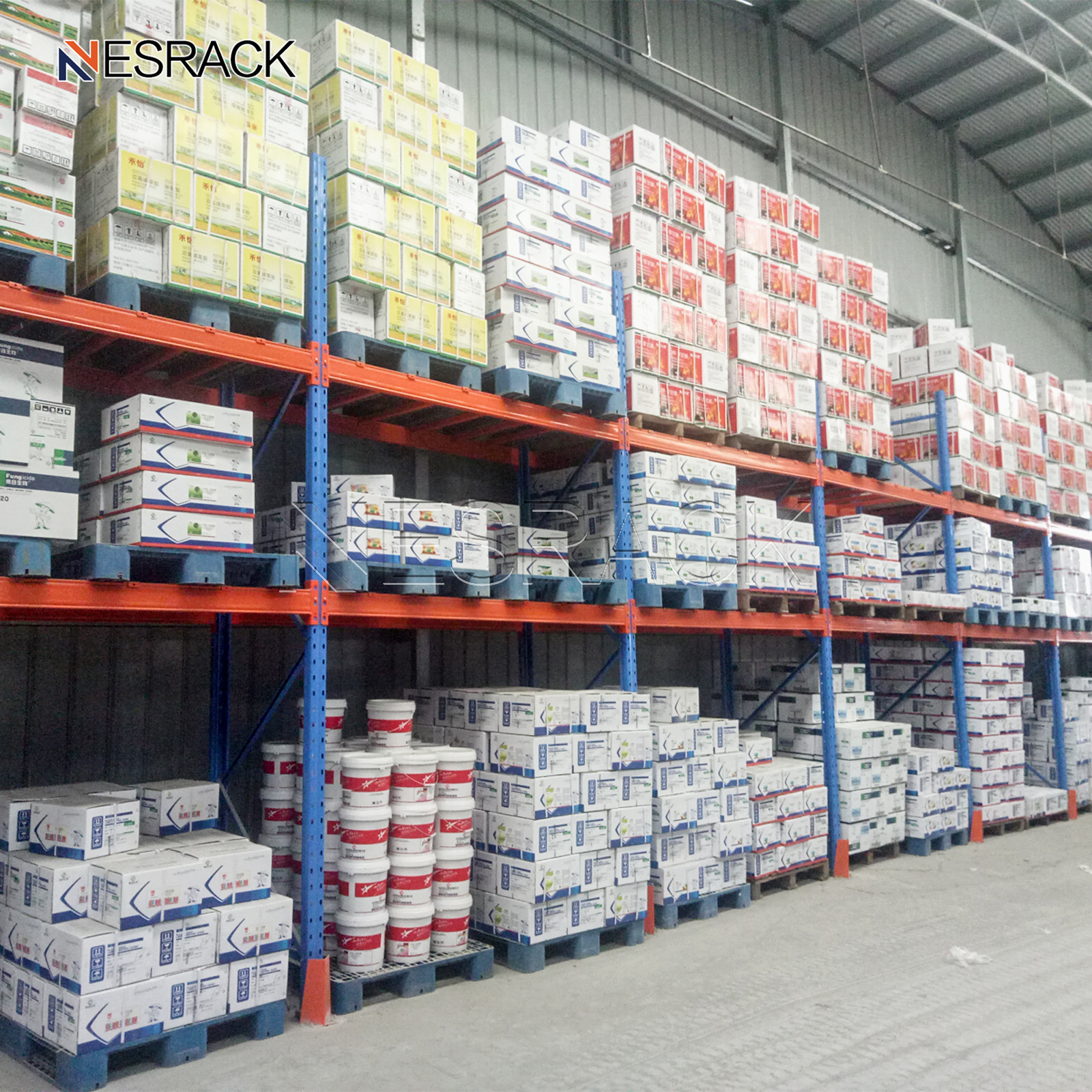 Factory Direct 4-Layer Heavy Duty Boltless Adjustable Warehouse Rack 2000kg Anti-Corrosion Industrial Storage Shelving
