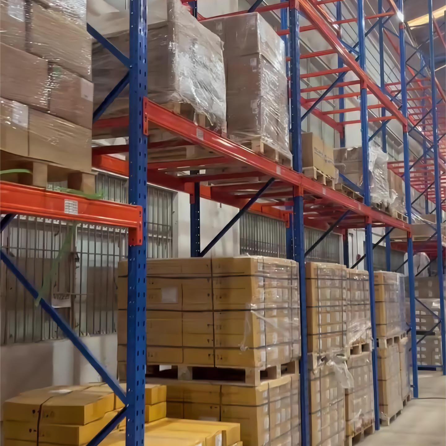 Heavy Duty Steel Pallet Rack with Durable Support Beams Customizable Logistics Storage Solution