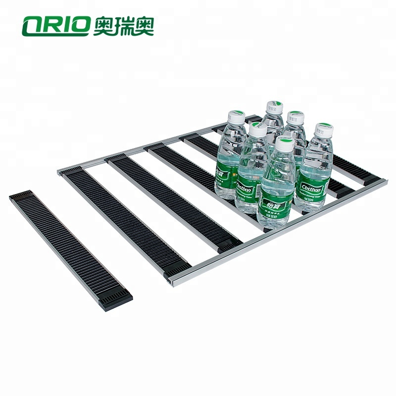 Drink Pusher Small MOQ Soda Glides Gravity Flow System Shelf Roller Liquor Store Cooler Shelving for Refrigerator Shelf Trays