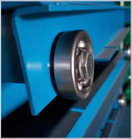 Rolling bearing wheel