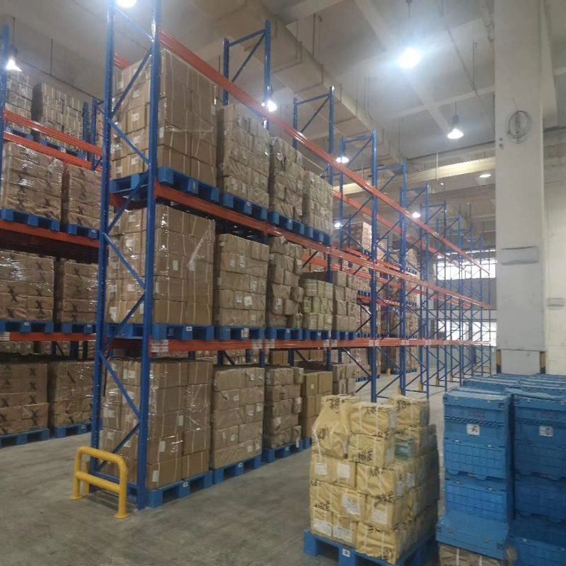 Heavy Duty Selective Pallet Racking System for Large Industrial Warehouse Steel Shelves with Wire Mesh Decking Industrial Storage Rack