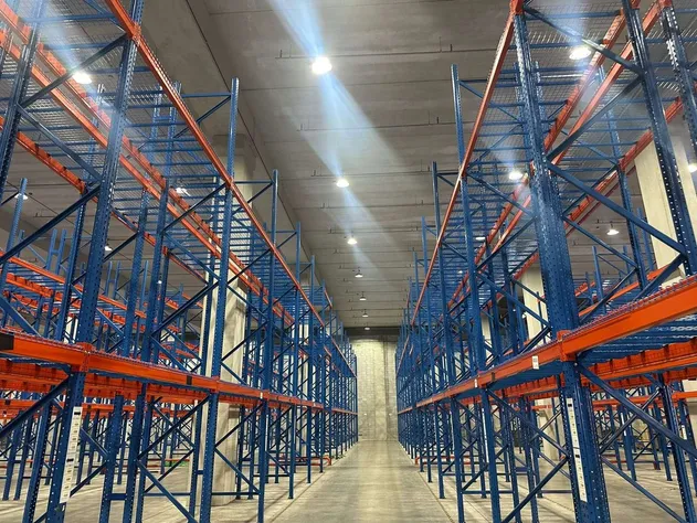 Corrosion Protection Galvanized Steel Wire Mesh Pallet Rack Project Setup