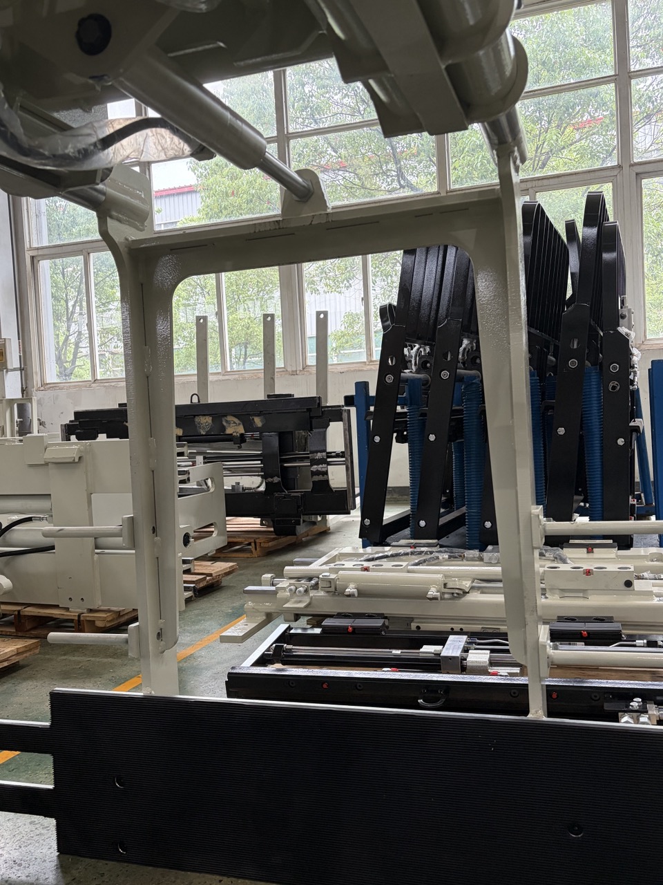 Dropshipping Available Warehouse Logistics Multi Layer Goods Picking Forklift Attachment No Climbing Required