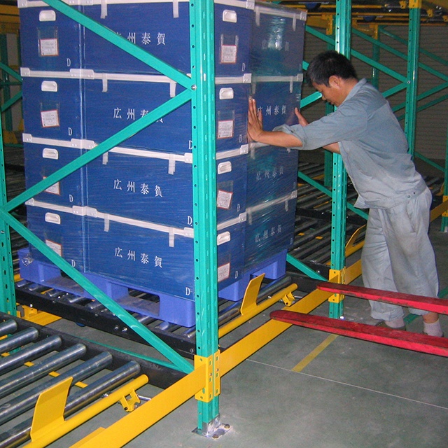 Peterack High Quality Industrial Racking System Warehouse Pallet Flow Racking Gravity Pallet Roller Shelving